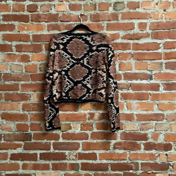 COPY - ASOS long sleeve sweater - Picture 4 of 7